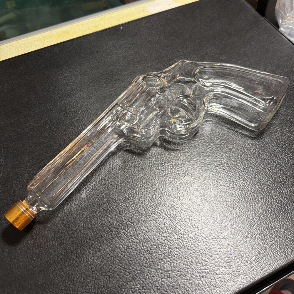 VINTAGE CLEAR GLASS GUN DECANTER WITH TOP